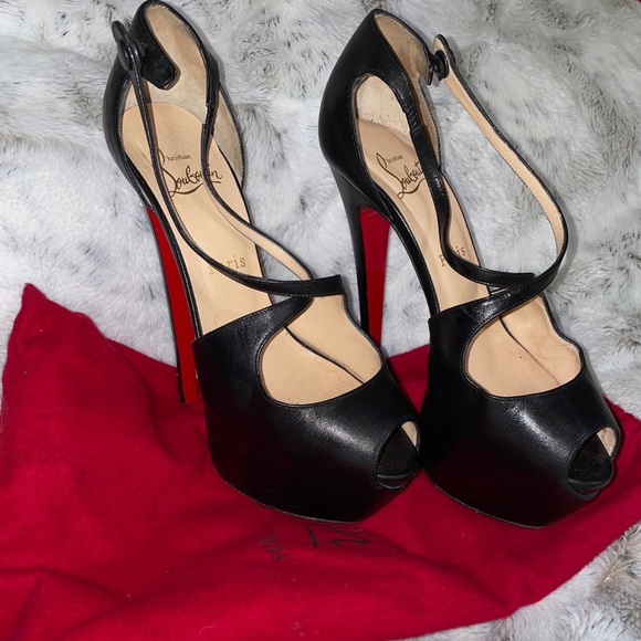 Christian Louboutin Shoes - Christian Louboutin Exagona Heels